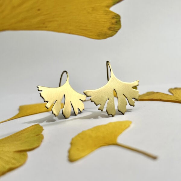 twin makes ginko zlatne mindjuse